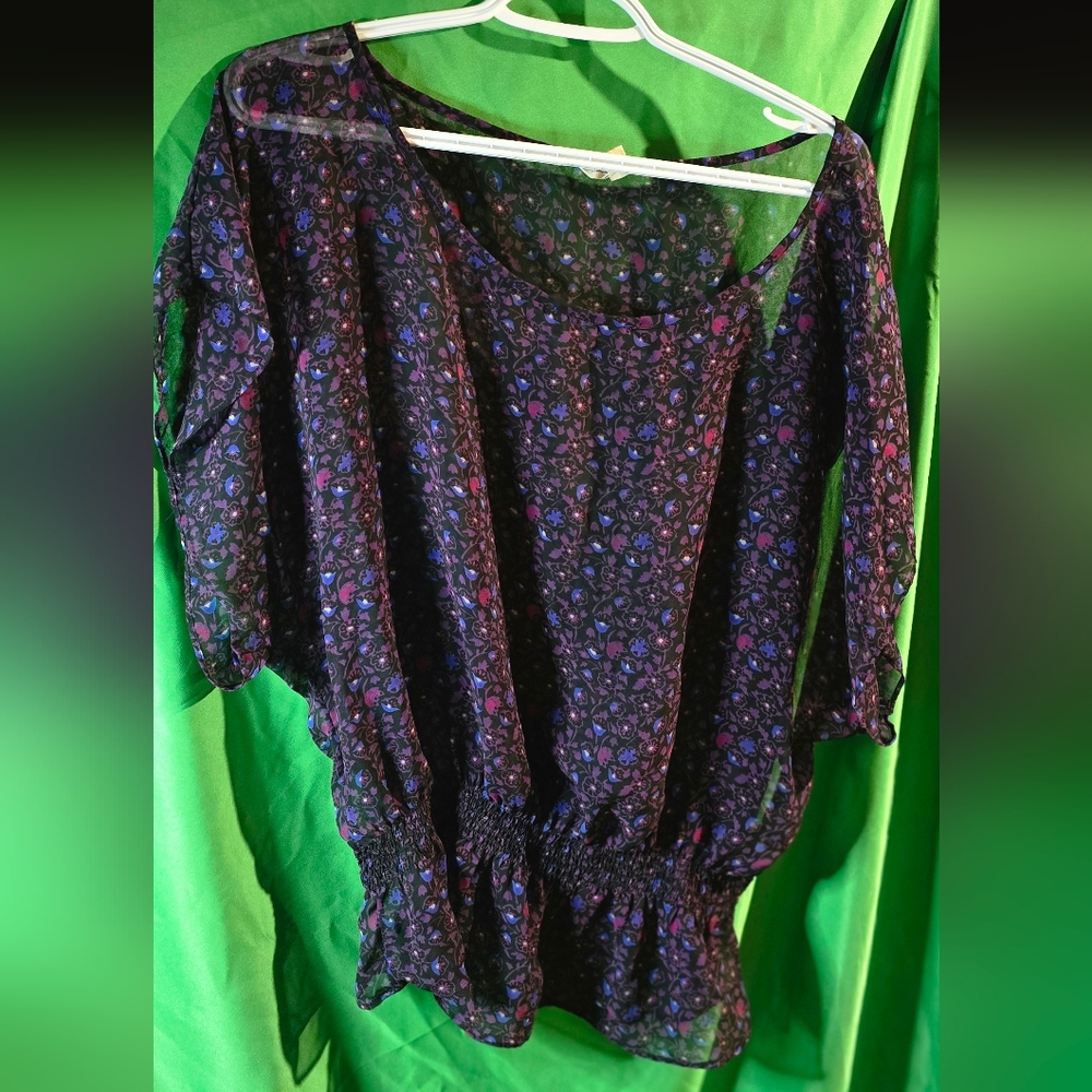 3 For $20 💕 American Eagle Floral Sheer Black and Purple Women's Top